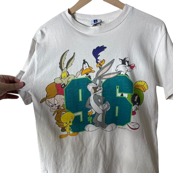 Six Flags Vintage Looney Tunes 96 Graphic T-Shirt Short Sleeve Crew Neck S/M - Picture 6 of 16